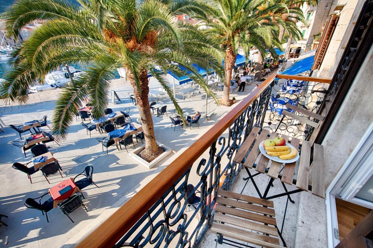 Seafront Rooms Koluna Komiža Extérieur photo